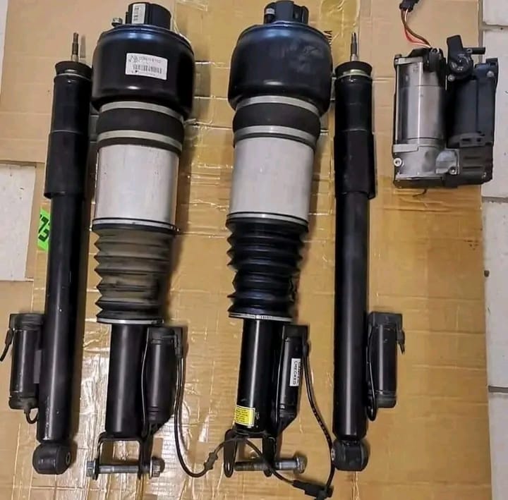 W211 AND W219 CLS USED AIRMARTIC SUSPENSION PARTS IN A GOOD CONDITION - Image 3