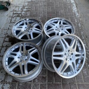Genuine Mercedes-Benz AMG 18-inch alloy wheels – 5 holes – Silver finish